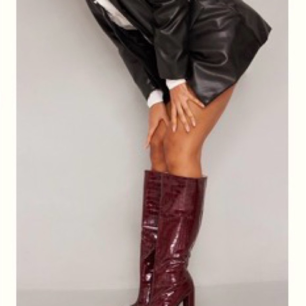 PrettyLittleThing Burgundy Knee High Heeled Boots - Picture 2 of 2